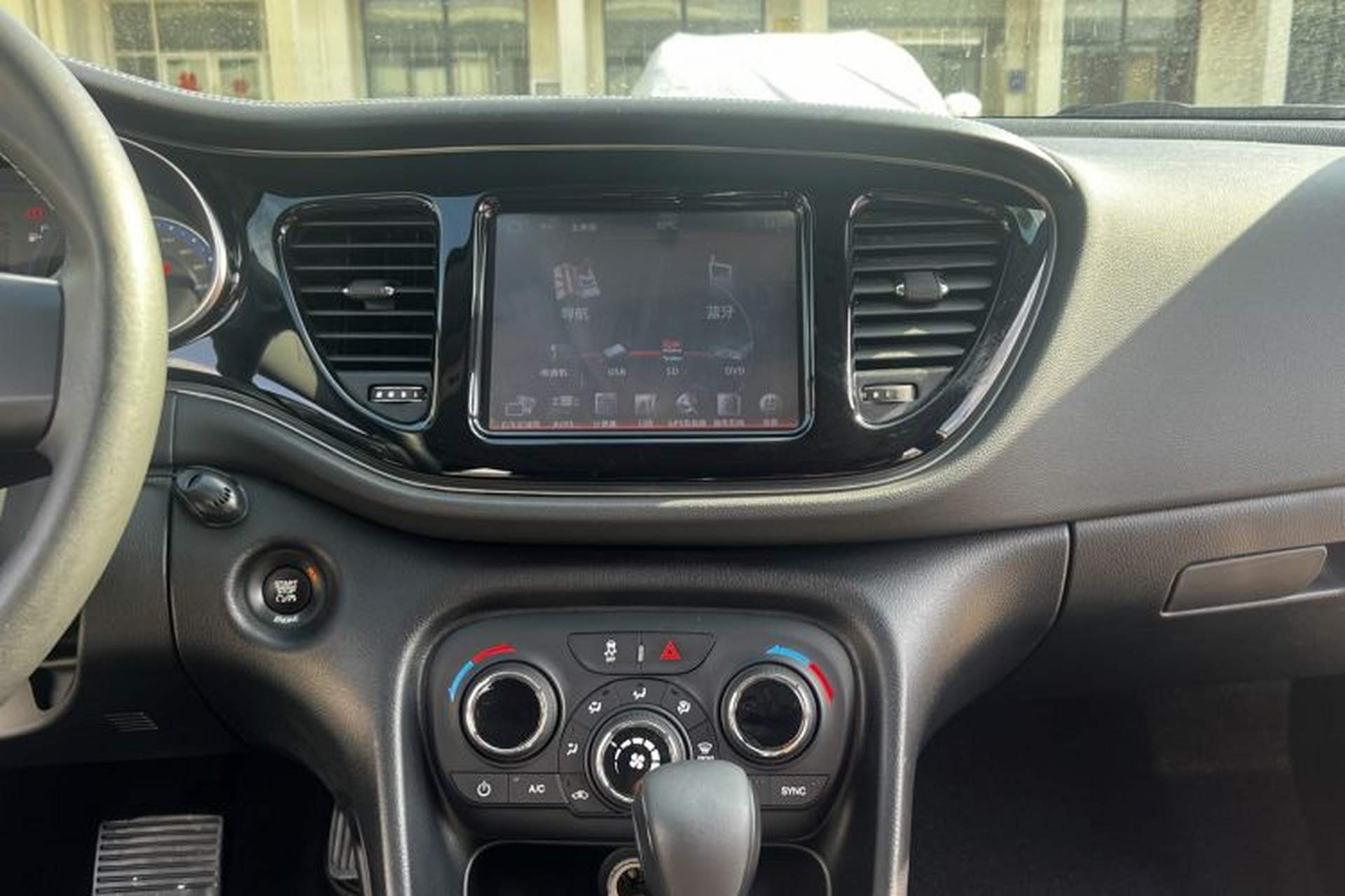Used Fiat Viaggio 2015 1.4T Automatic Jingxiang Edition Audio And AC Panel