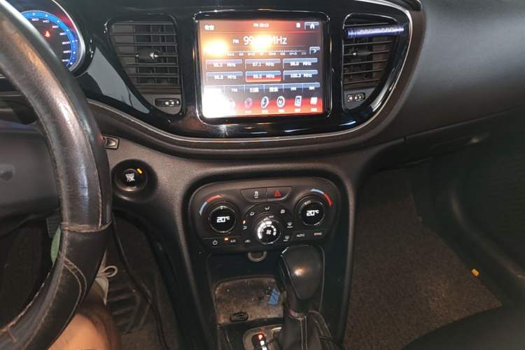 Used Fiat Viaggio 2015 1.4T Automatic Jingxiang Edition Audio And AC Panel