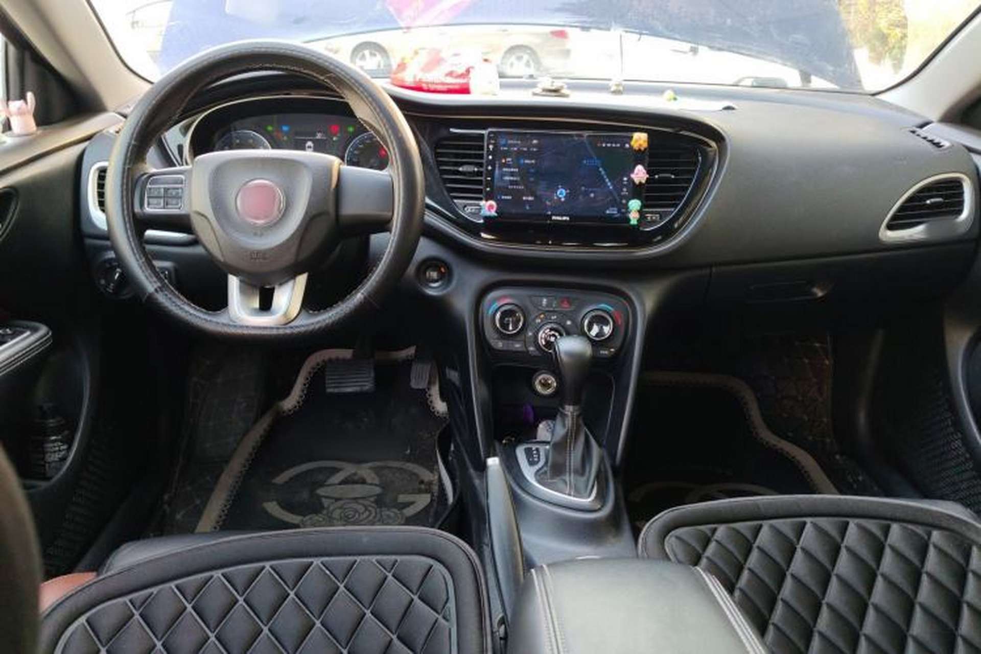 Used Fiat Viaggio 2015 1.4T Automatic Jingxiang Edition Center Console
