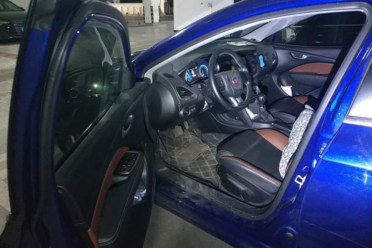 Used Fiat Viaggio 2015 1.4T Automatic Jingxiang Edition Driver Seat
