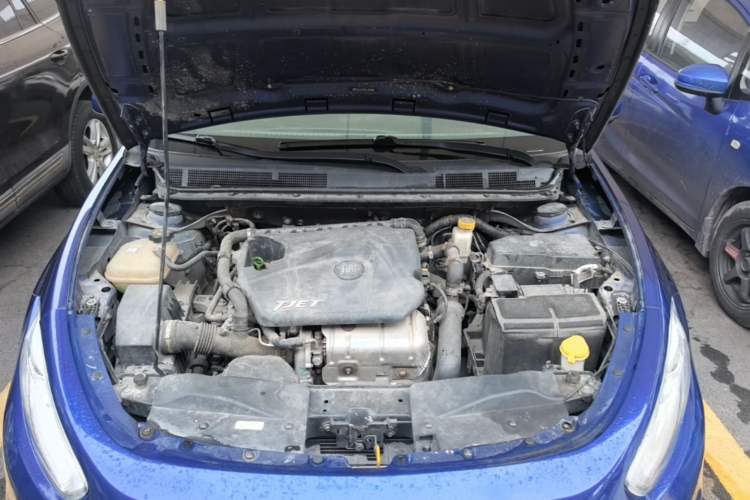 Used Fiat Viaggio 2015 1.4T Manual Enjoyment Edition Engine Bay