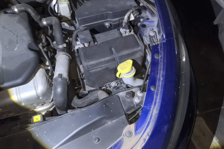 Used Fiat Viaggio 2015 1.4T Automatic Jingxiang Edition Engine Bay Left