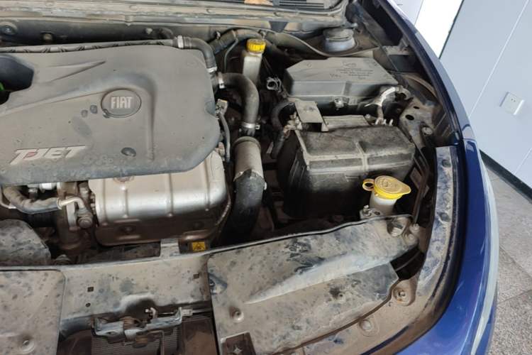 Used Fiat Viaggio 2015 1.4T Automatic Jingxiang Edition Engine Bay Left