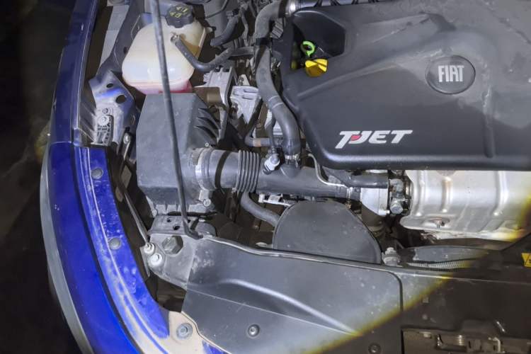 Used Fiat Viaggio 2015 1.4T Automatic Jingxiang Edition Engine Bay Right