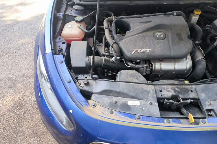 Used Fiat Viaggio 2015 1.4T Automatic Enjoyment Edition Engine Bay Right