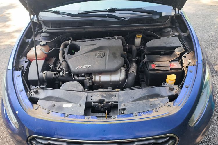 Used Fiat Viaggio 2015 1.4T Automatic Enjoyment Edition Engine Bay