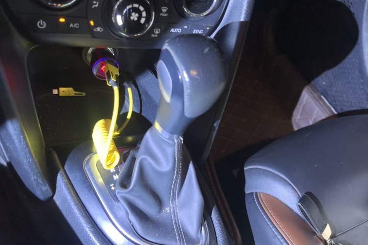 Used Fiat Viaggio 2015 1.4T Automatic Jingxiang Edition Gear Lever