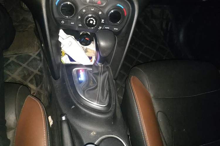Used Fiat Viaggio 2015 1.4T Automatic Jingxiang Edition Gear Lever