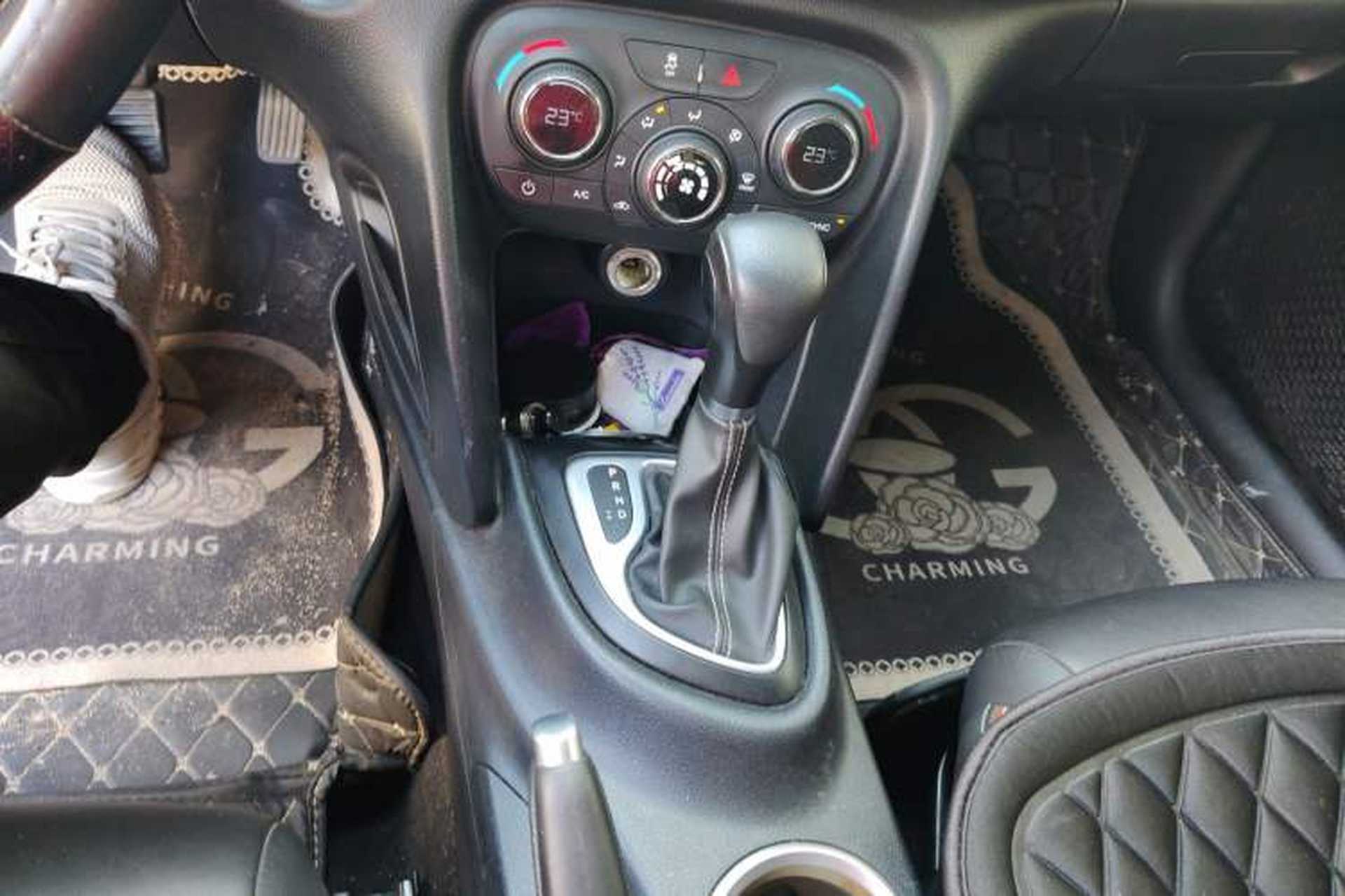 Used Fiat Viaggio 2015 1.4T Automatic Jingxiang Edition Gear Lever