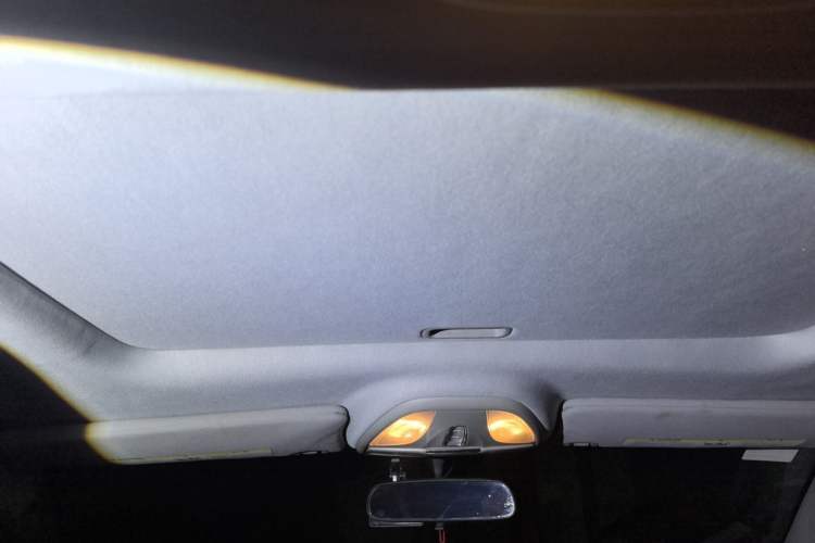 Used Fiat Viaggio 2015 1.4T Automatic Jingxiang Edition Headliner