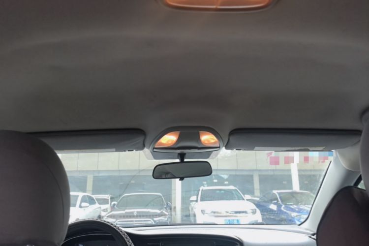 Used Fiat Viaggio 2015 1.4T Manual Enjoyment Edition Headliner