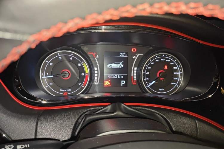 Used Fiat Viaggio 2015 1.4T Automatic Enjoyment Edition Instrument Cluster