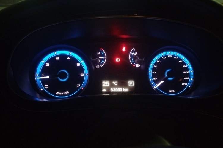 Used Fiat Viaggio 2015 1.4T Automatic Enjoyment Edition Instrument Cluster