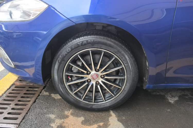 Used Fiat Viaggio 2015 1.4T Manual Enjoyment Edition Left Front Wheel Hub