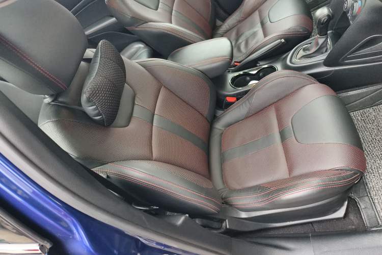 Used Fiat Viaggio 2015 1.4T Automatic Enjoyment Edition Right Front Seat