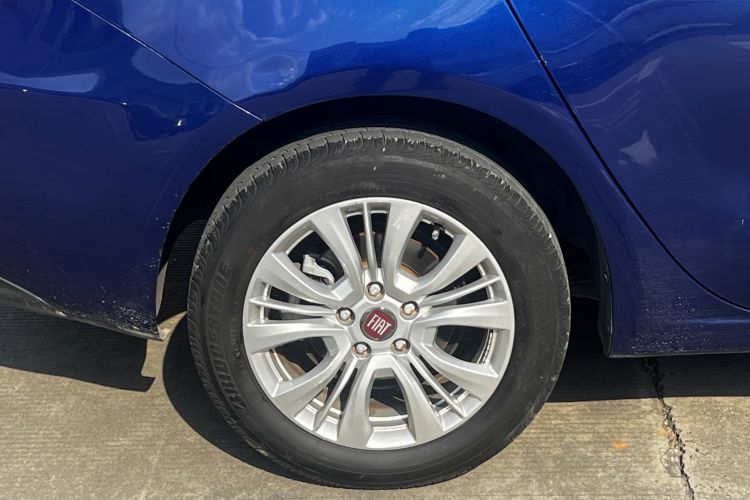 Used Fiat Viaggio 2015 1.4T Automatic Jingxiang Edition Right Rear Wheel Hub