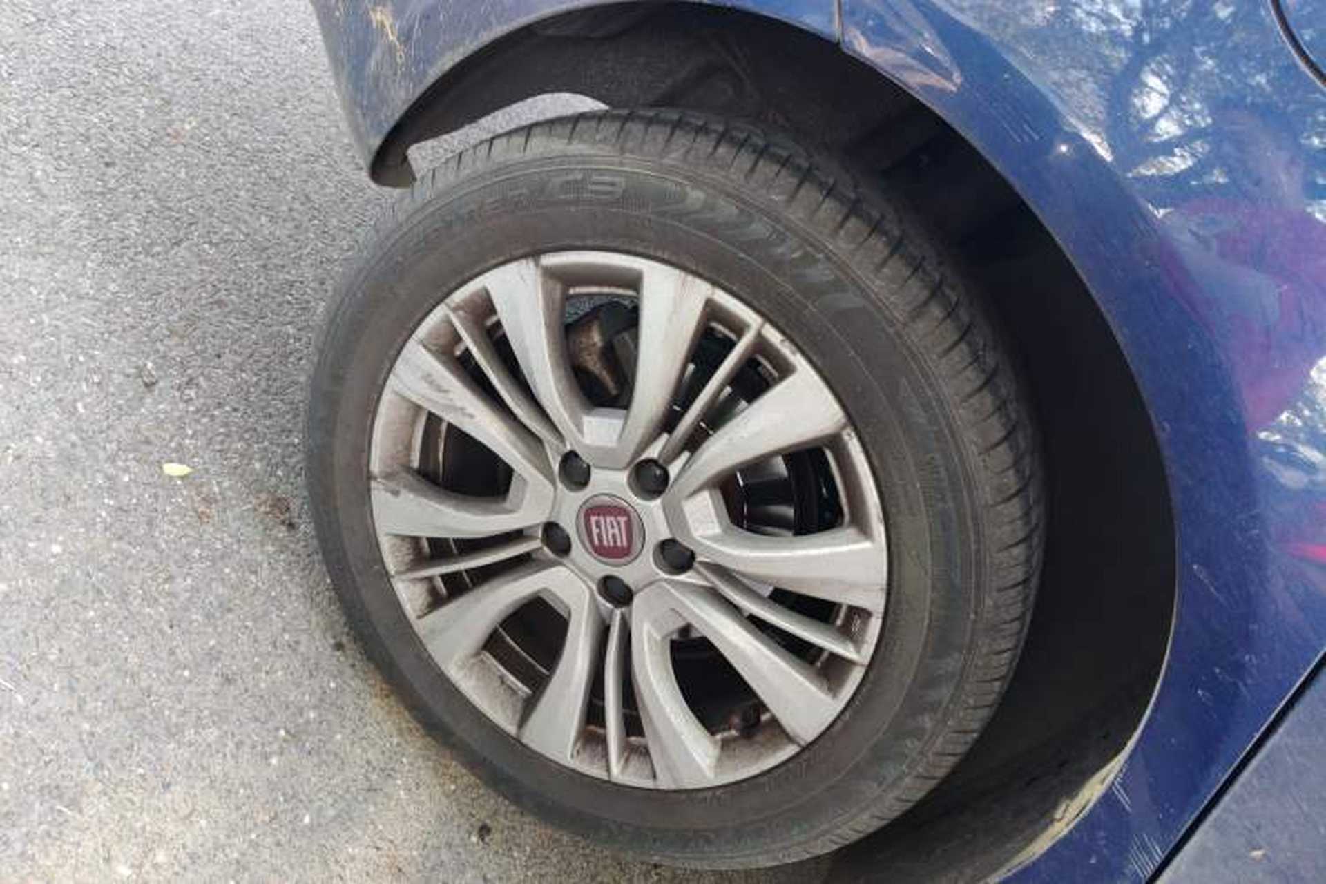 Used Fiat Viaggio 2015 1.4T Automatic Jingxiang Edition Right Rear Wheel Hub