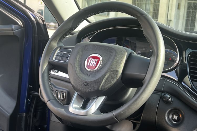 Used Fiat Viaggio 2015 1.4T Automatic Jingxiang Edition Steering Wheel