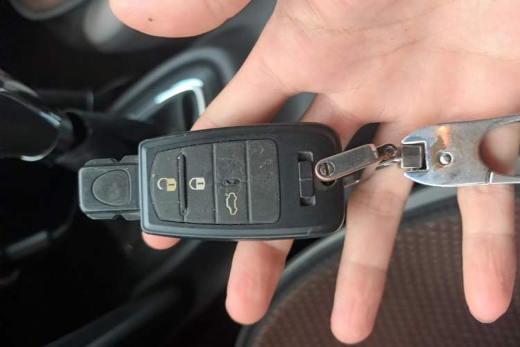 Used Fiat Viaggio 2015 1.4T Manual Enjoyment Edition Vehicle Key