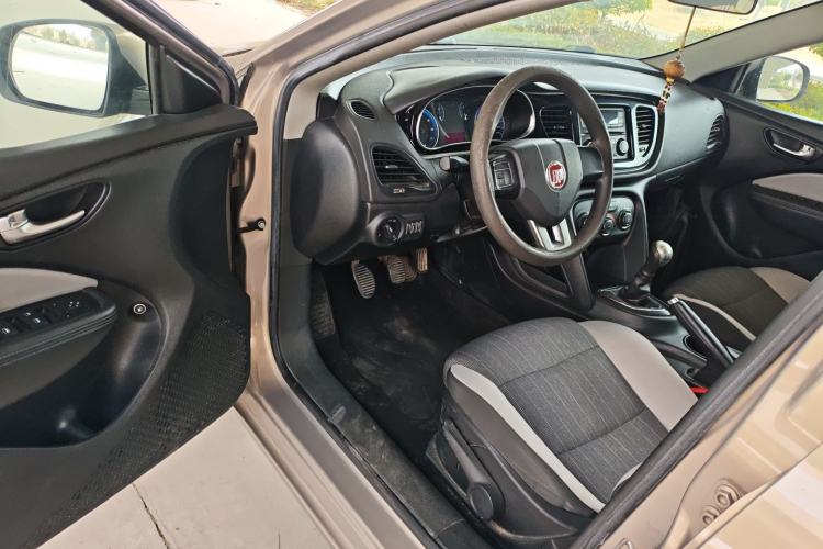 Used Fiat Viaggio 2015 1.4T Manual Enjoyment Edition Driver Seat