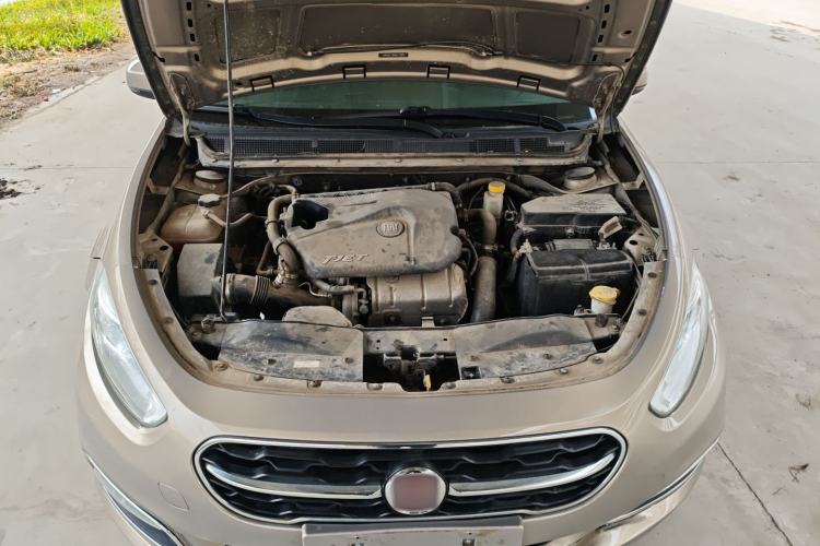 Used Fiat Viaggio 2015 1.4T Manual Enjoyment Edition Engine Bay