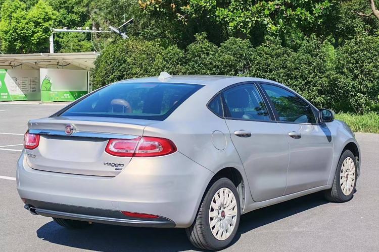 Used Fiat Viaggio 2015 1.4T Automatic Enjoyment Edition Exterior 3
