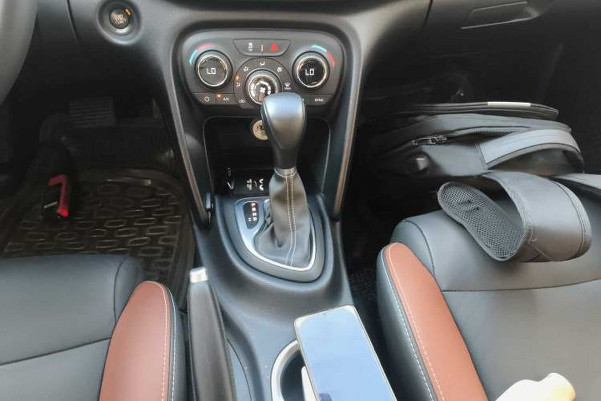 Used Fiat Viaggio 2015 1.4T Automatic Jingxiang Edition Gear Lever
