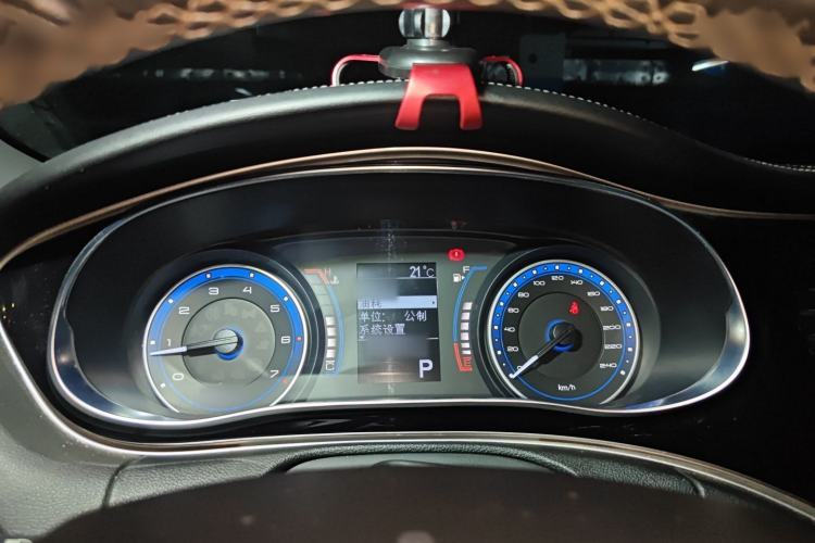 Used Fiat Viaggio 2015 1.4T Automatic Smart Edition Instrument Cluster