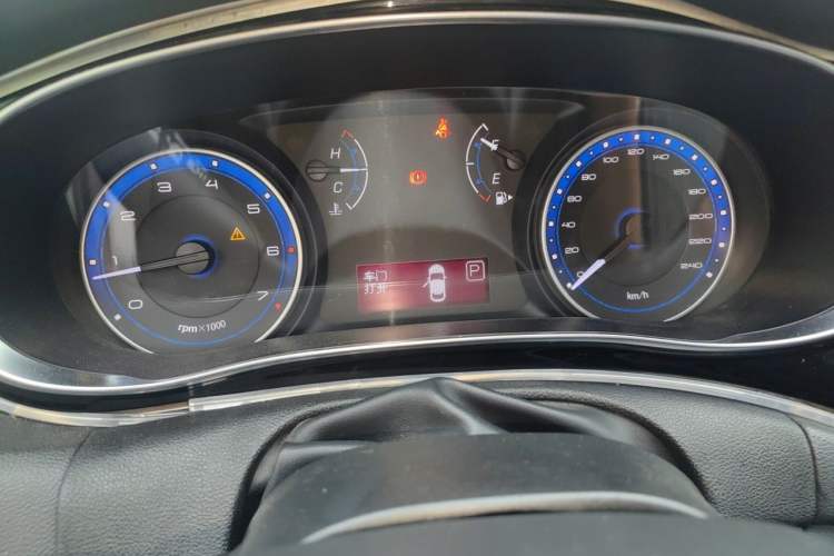 Used Fiat Viaggio 2015 1.4T Automatic Enjoyment Edition Instrument Cluster