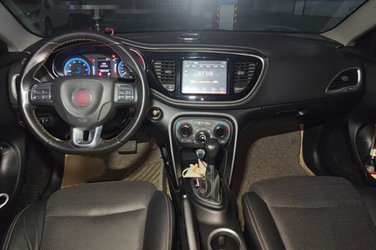 Used Fiat Viaggio 2015 1.4T Automatic Smart Edition Interior 2