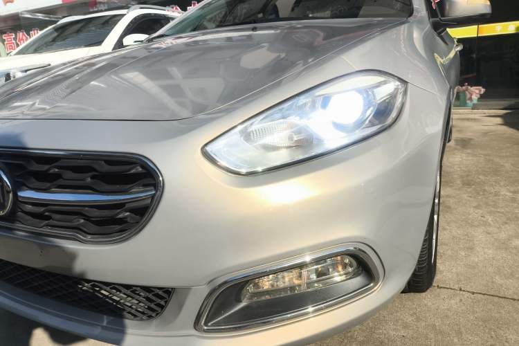 Used Fiat Viaggio 2015 1.4T Automatic Jingxiang Edition Left Front Headlight