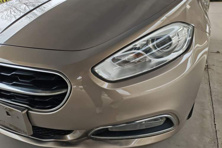 Used Fiat Viaggio 2015 1.4T Manual Enjoyment Edition Left Front Headlight