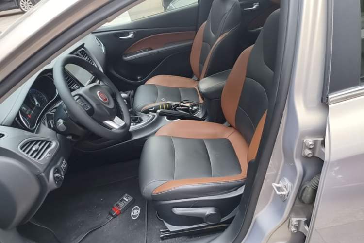 Used Fiat Viaggio 2015 1.4T Automatic Jingxiang Edition Left Front Seat