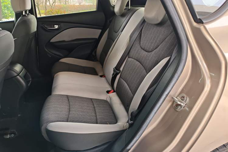 Used Fiat Viaggio 2015 1.4T Manual Enjoyment Edition Left Rear Seat
