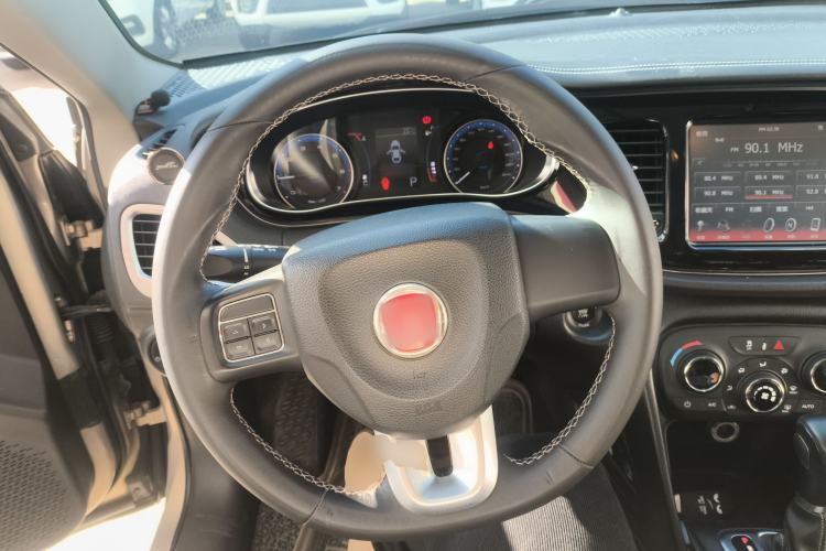 Used Fiat Viaggio 2015 1.4T Automatic Jingxiang Edition Steering Wheel