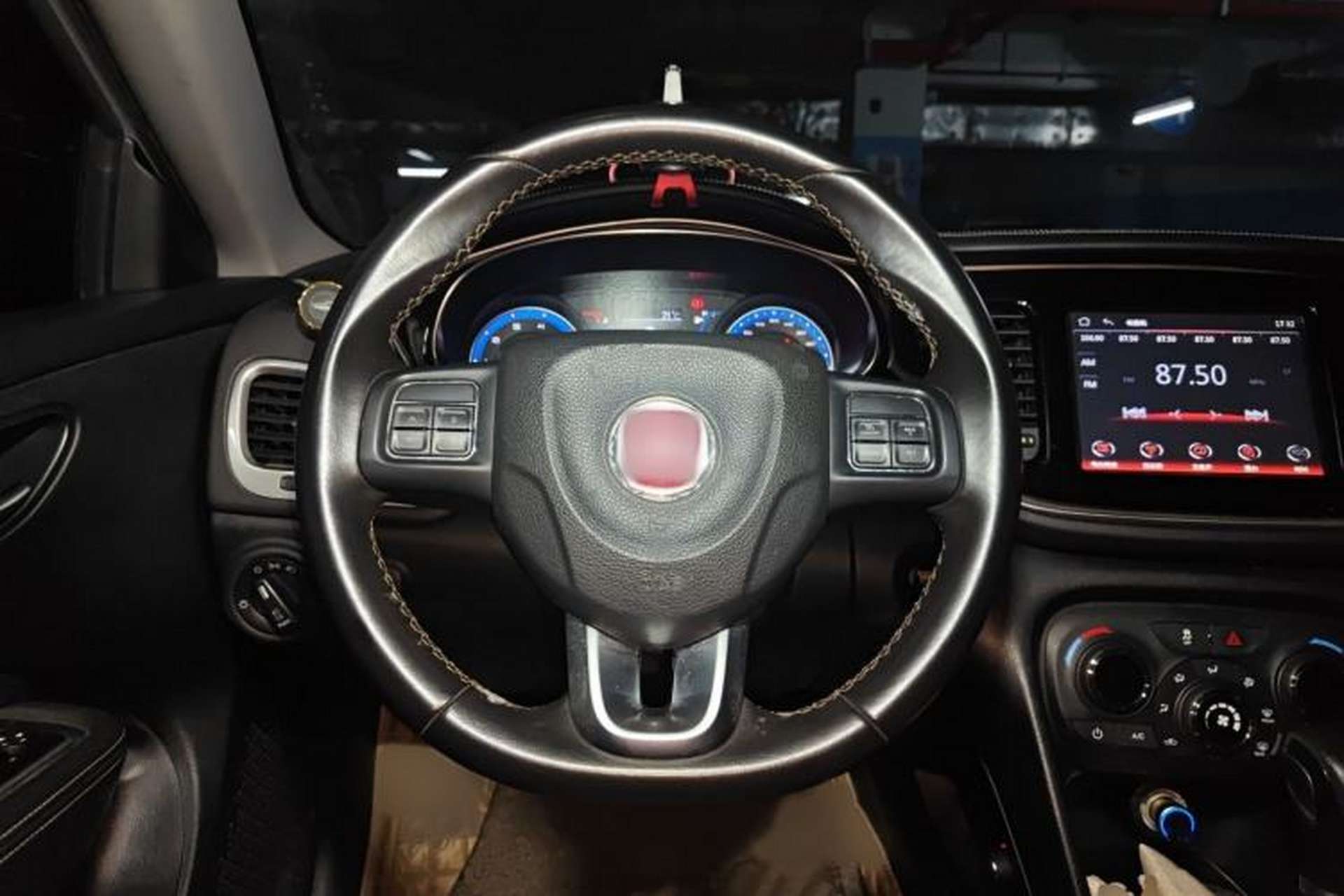 Used Fiat Viaggio 2015 1.4T Automatic Smart Edition Steering Wheel