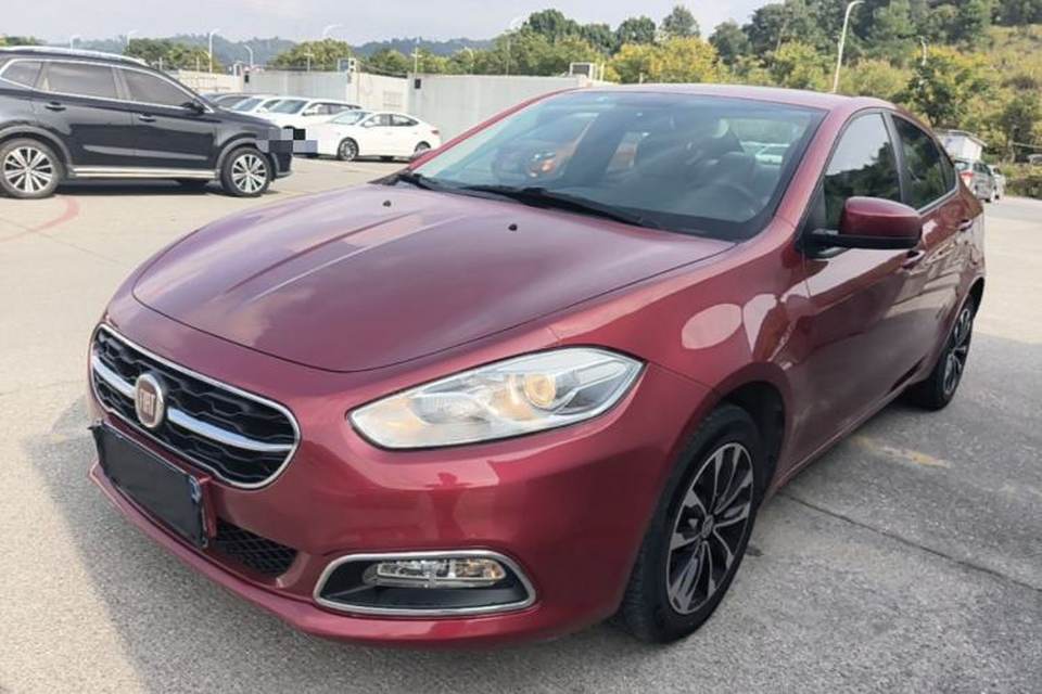 Fiat Viaggio 2015