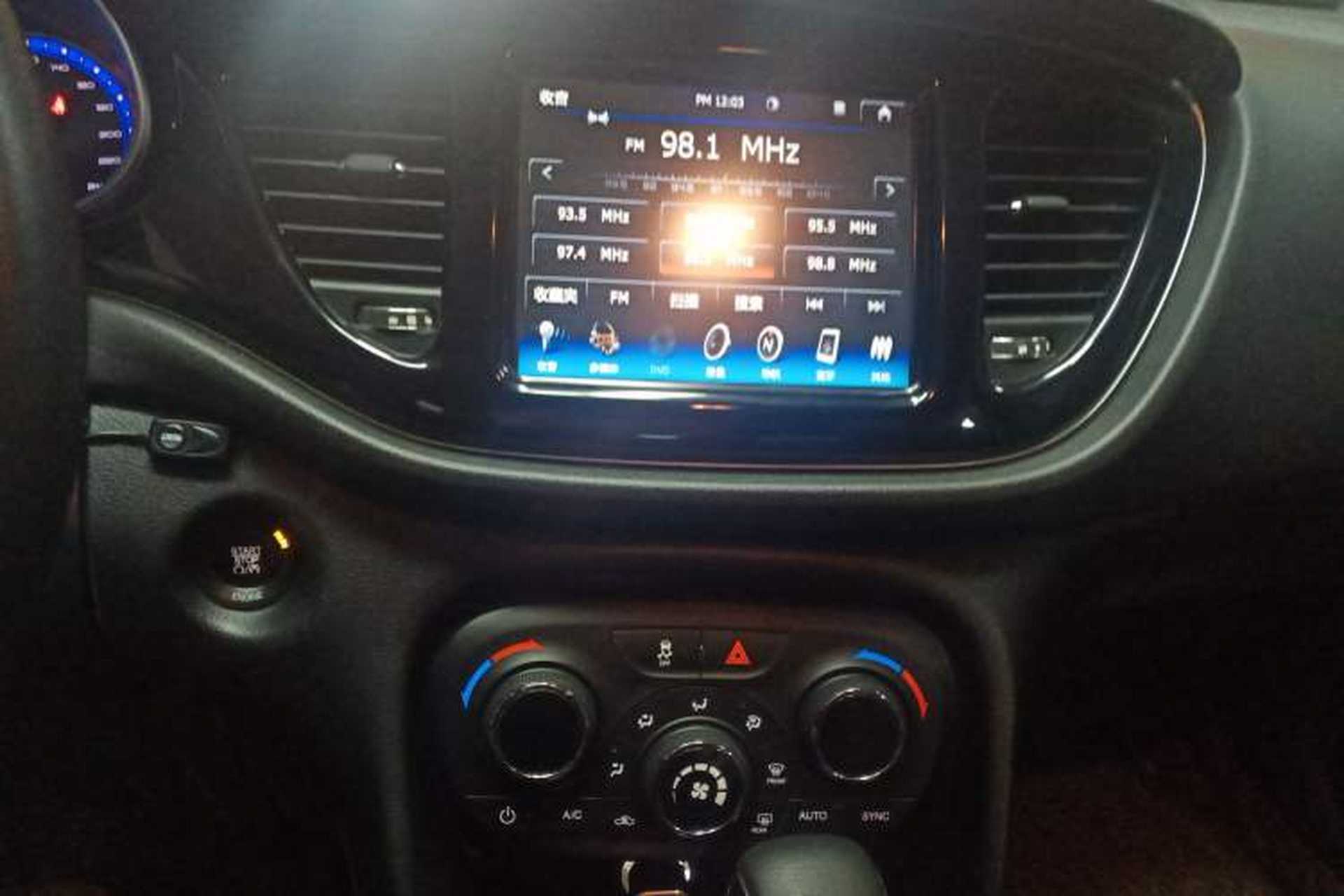 Used Fiat Viaggio 2015 1.4T Automatic Jingxiang Edition Audio And AC Panel