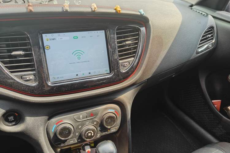 Used Fiat Viaggio 2015 1.4T Automatic Enjoyment Edition Audio And AC Panel