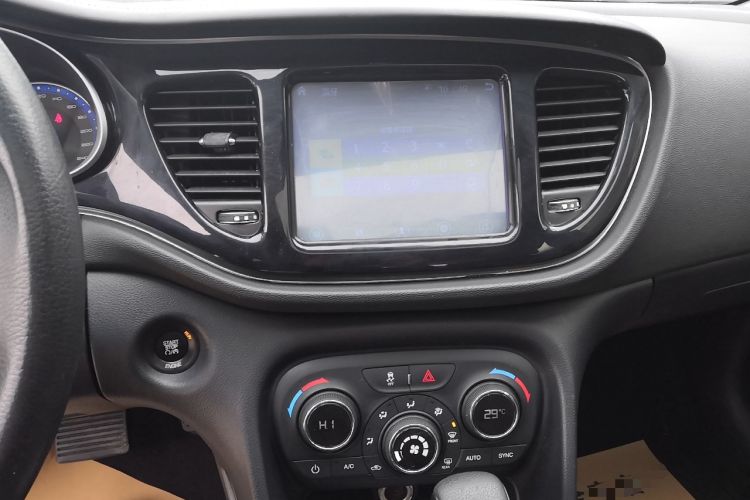 Used Fiat Viaggio 2015 1.4T Automatic Jingxiang Edition Audio And AC Panel