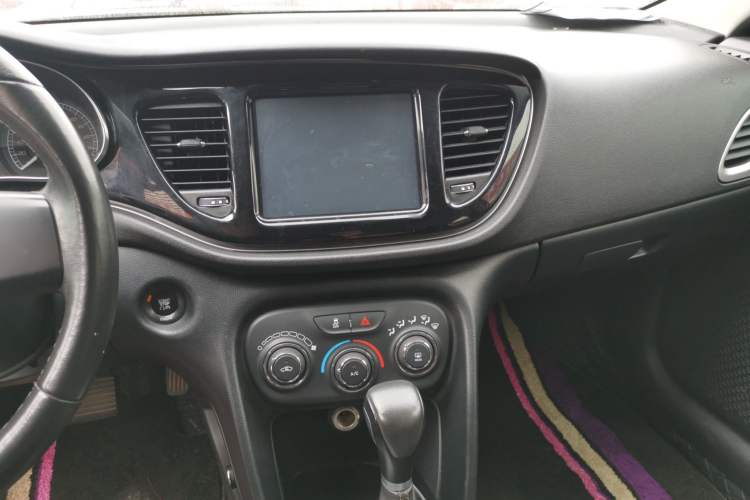Used Fiat Viaggio 2015 1.4T Automatic Jingxiang Edition Audio And AC Panel