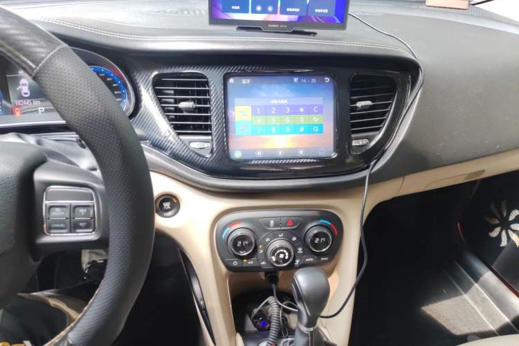 Used Fiat Viaggio 2015 1.4T Automatic Smart Edition Audio And AC Panel