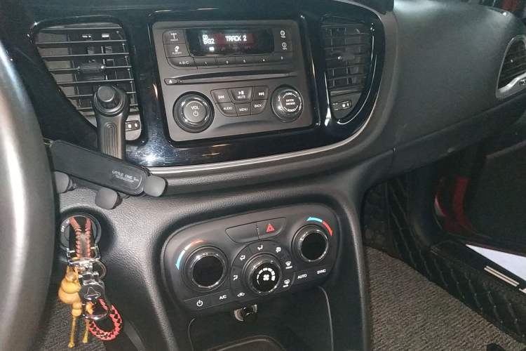 Used Fiat Viaggio 2015 1.4T Manual Jingxiang Edition Audio And AC Panel
