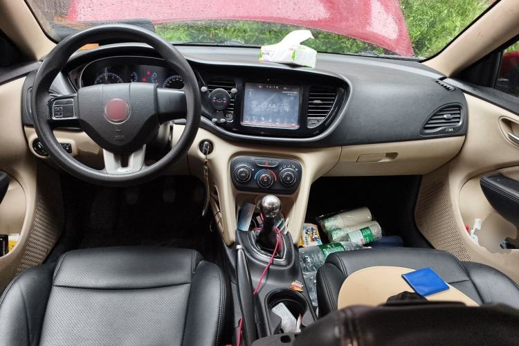 Used Fiat Viaggio 2015 1.4T Manual Enjoyment Edition Center Console