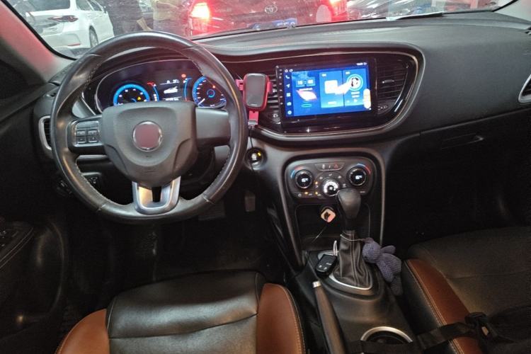 Used Fiat Viaggio 2015 1.4T Automatic Jingxiang Edition Center Console