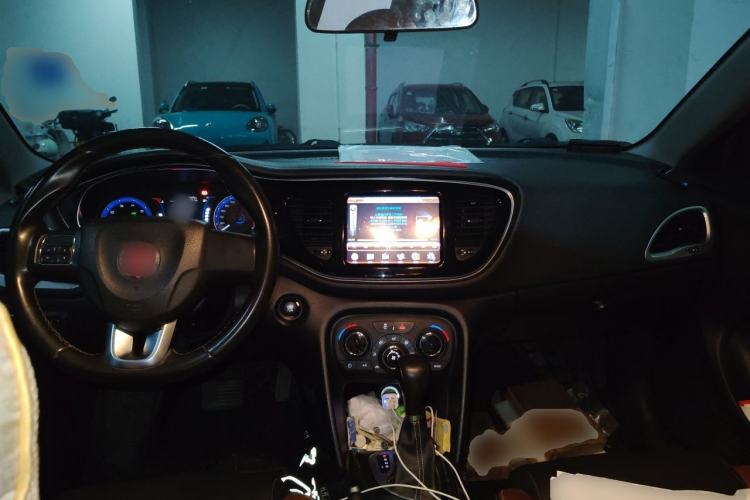 Used Fiat Viaggio 2015 1.4T Automatic Jingxiang Edition Center Console