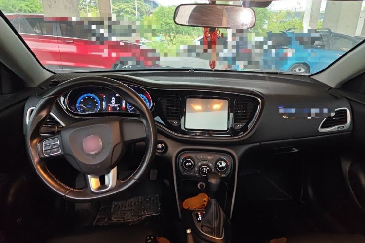 Used Fiat Viaggio 2015 1.4T Automatic Jingxiang Edition Center Console