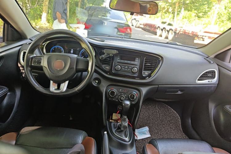 Used Fiat Viaggio 2015 1.4T Automatic Jingxiang Edition Center Console