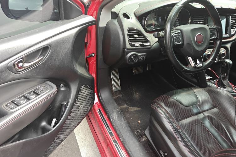 Used Fiat Viaggio 2015 1.4T Automatic Enjoyment Edition Driver Seat