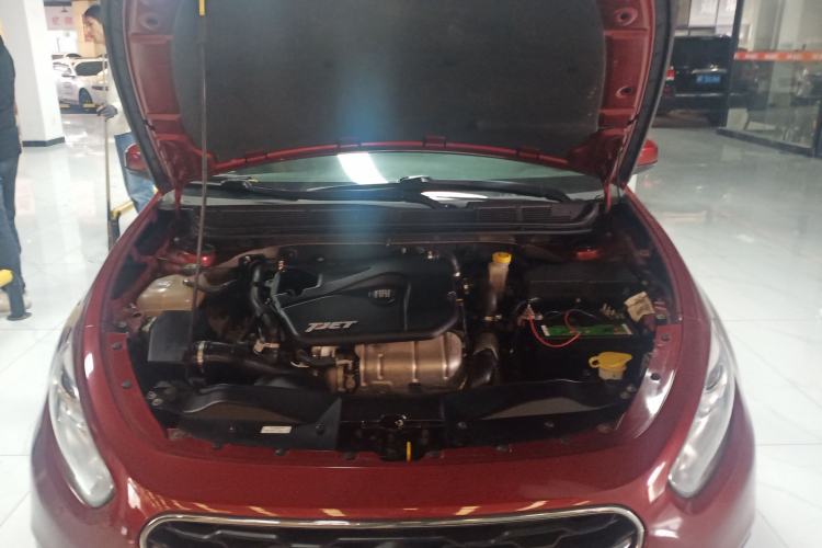 Used Fiat Viaggio 2015 1.4T Automatic Jingxiang Edition Engine Bay